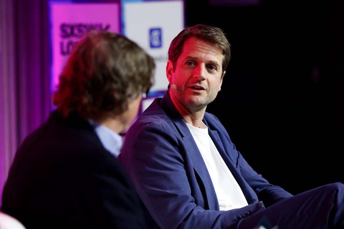Klarna's CEO claims that the company will use humans to offer VIP customer service