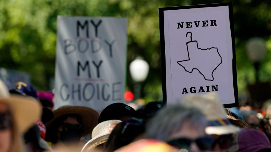 Texas District Judges overturn Biden Rules on Extending Abortion Privacy Protection