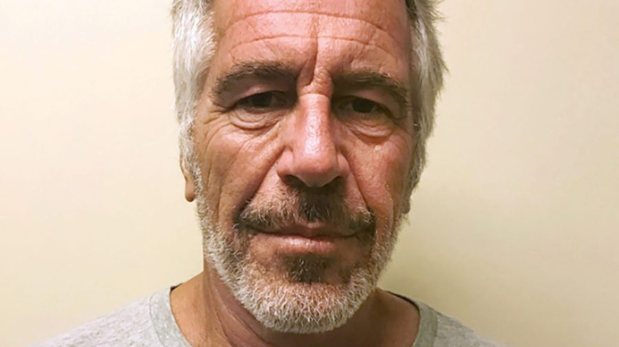Doj, FBI is sitting on the 'treasure trove' of epstein information, says the victim's lawyer