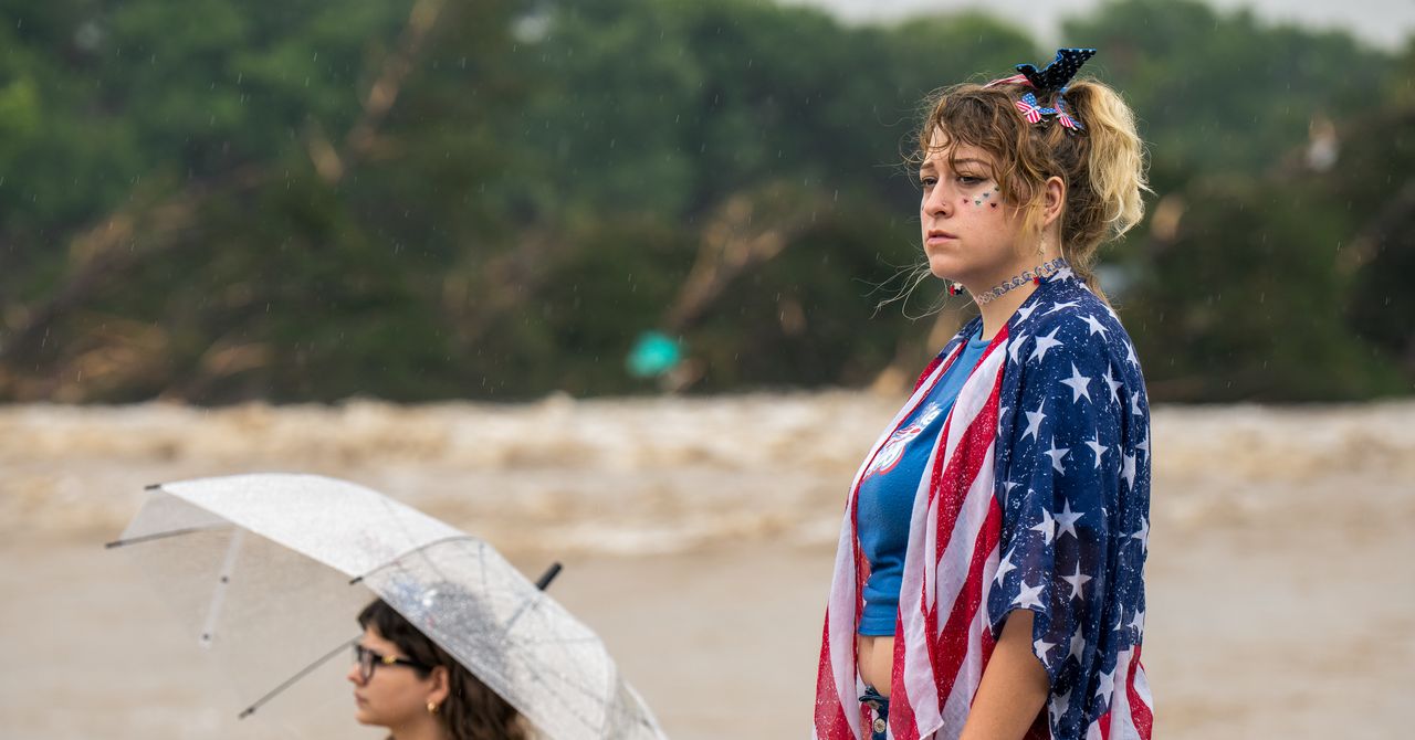 Conspiracy theories on Texas floods lead to the death of surfaces
