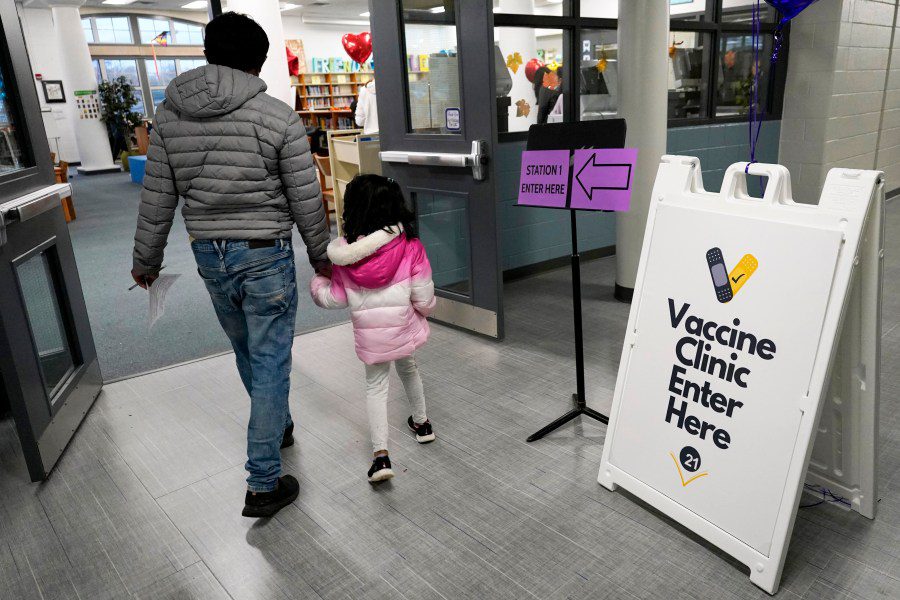 One parent in each rejects vaccine recommendations: poll